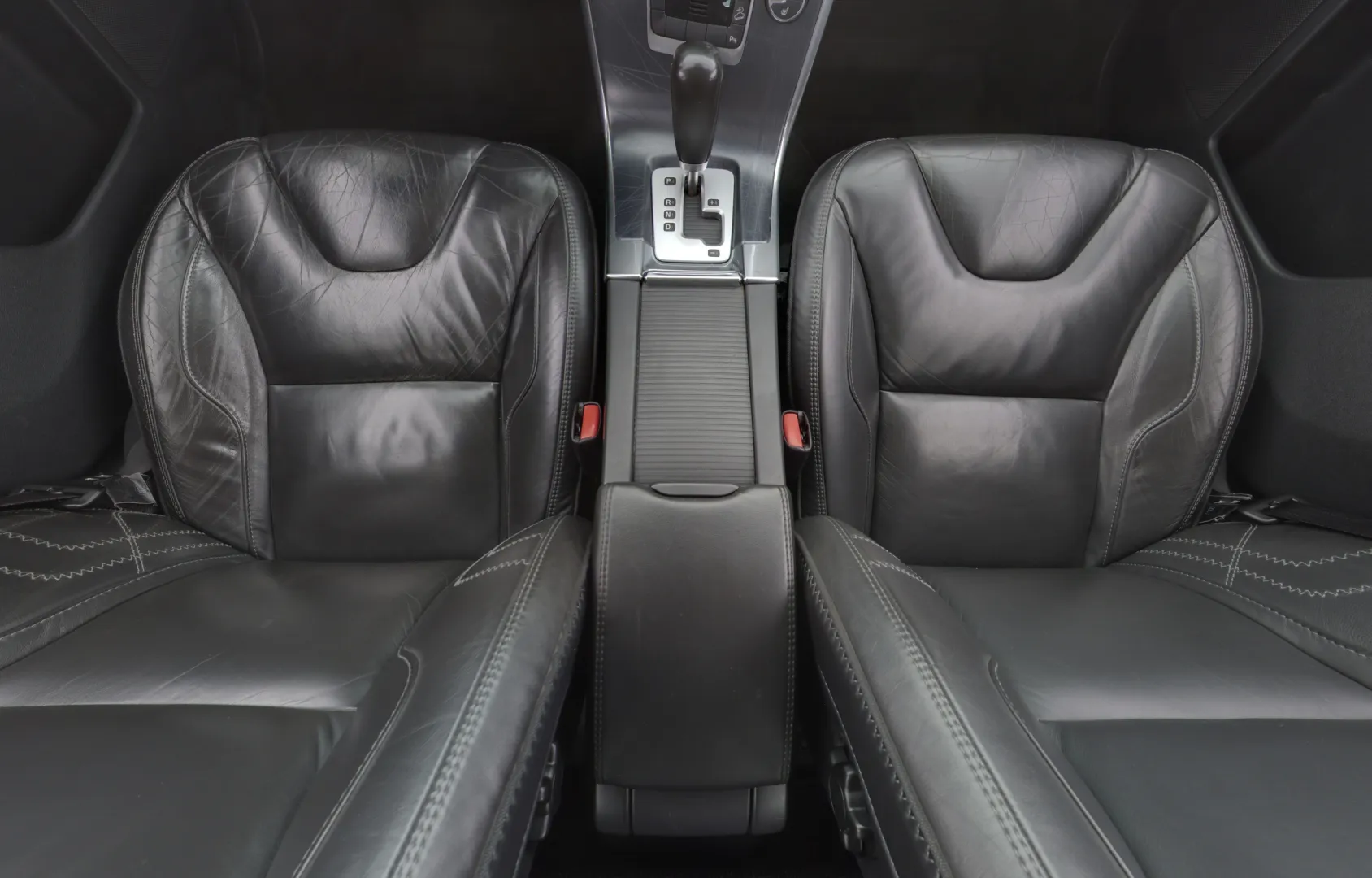 VOLVO XC60 SKO-515 carousel image