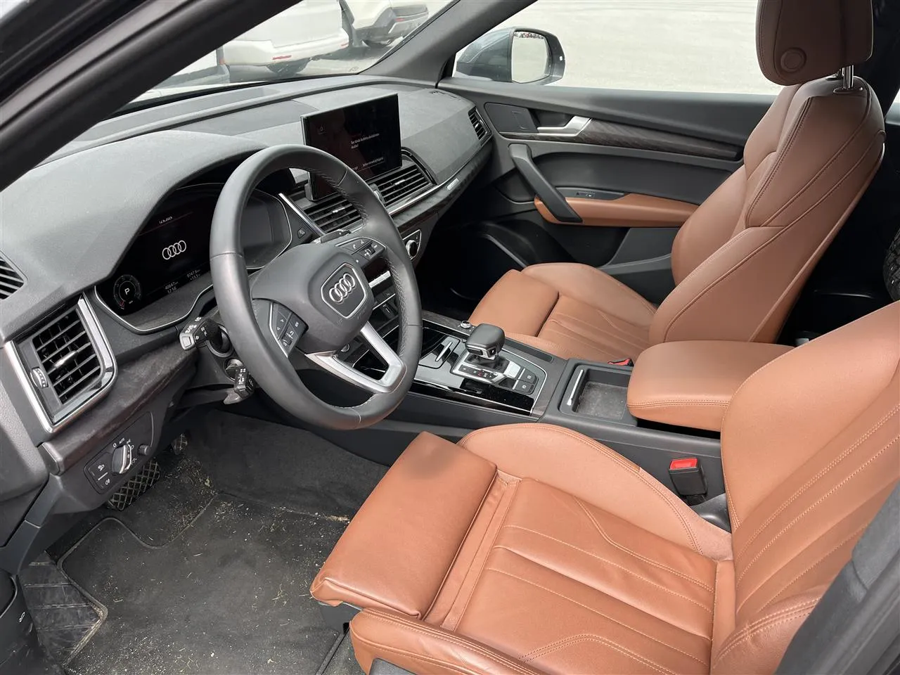 AUDI Q5 RVA-807 carousel image
