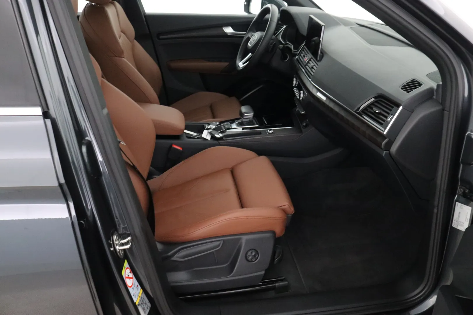 AUDI Q5 RVA-807 carousel image
