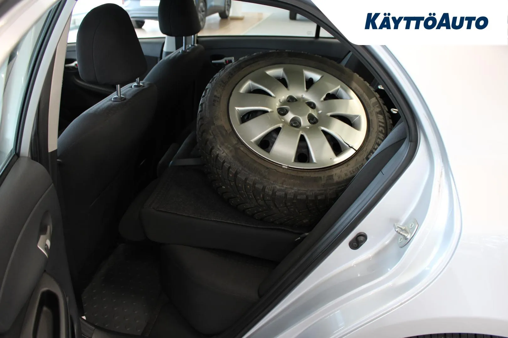 TOYOTA Corolla KLX-986 carousel image