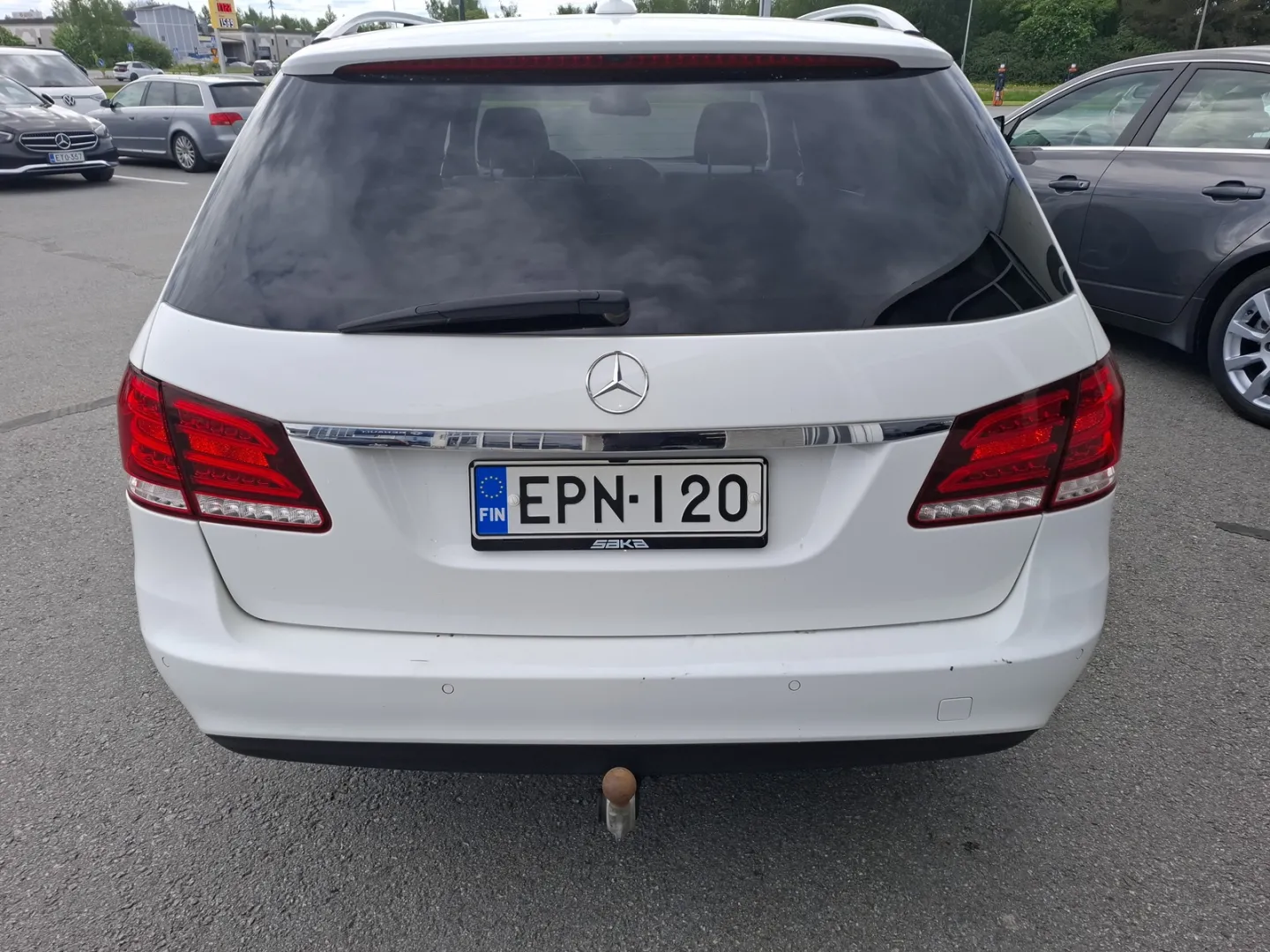 MERCEDES-BENZ E EPN-120 carousel image