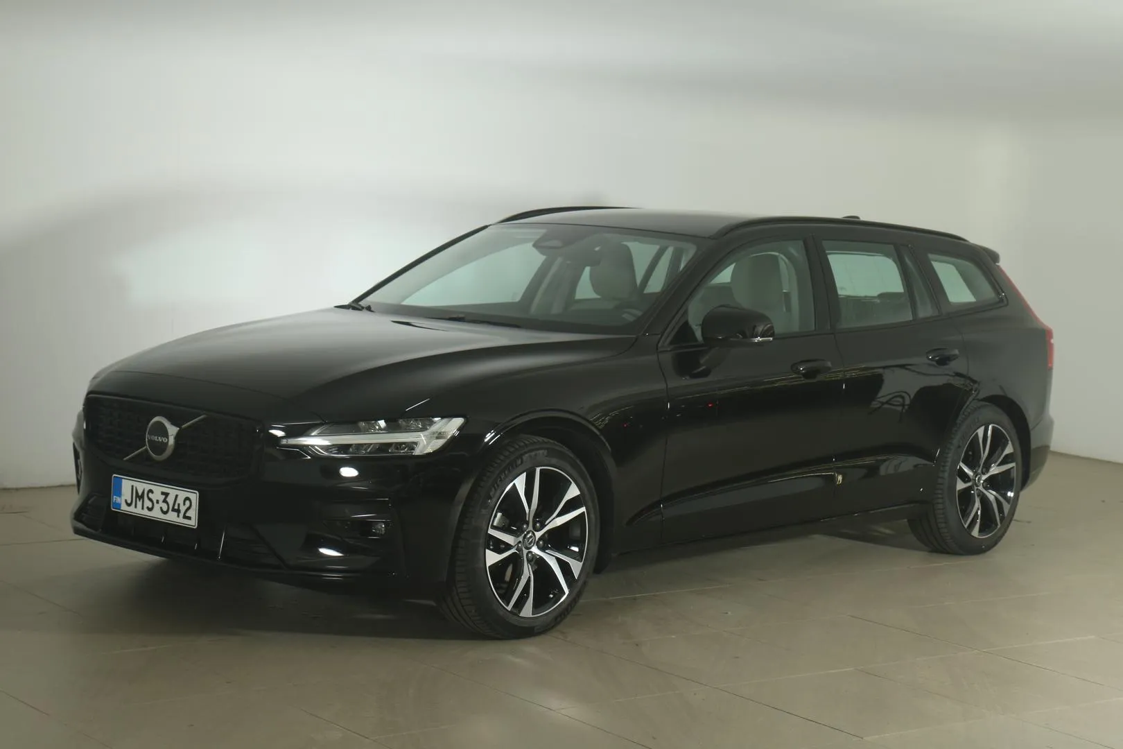 VOLVO V60 JMS-342 carousel image