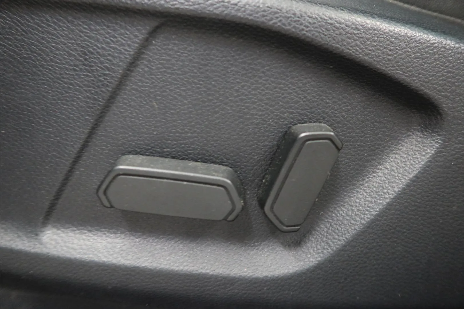 FORD Ranger MUY-461 carousel image