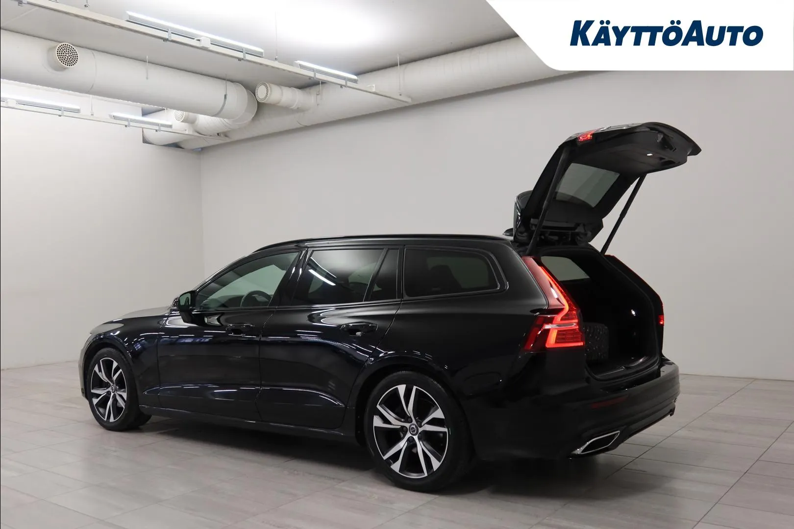 VOLVO V60 GOE-818 carousel image