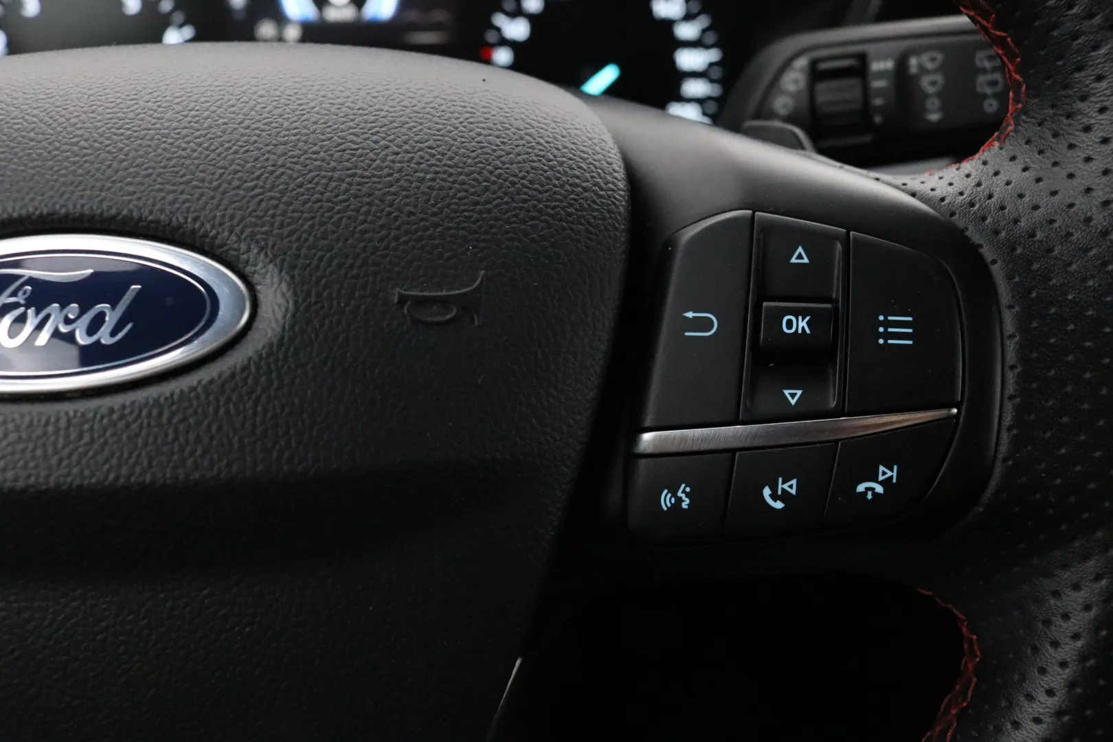 FORD Focus LOV-733 carousel image