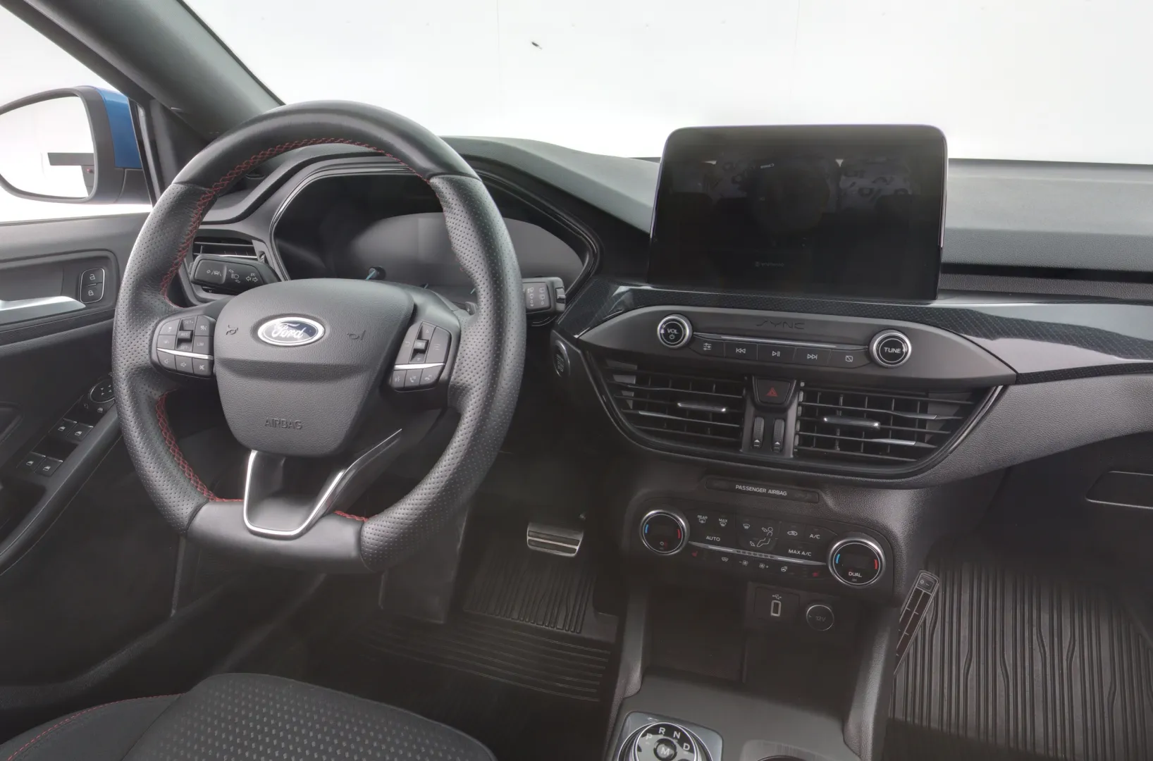 FORD Focus LOV-733 carousel image