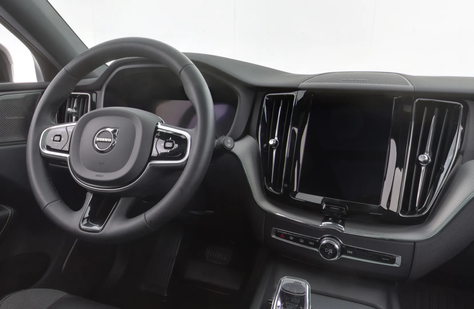 VOLVO XC60 XRT-637 carousel image