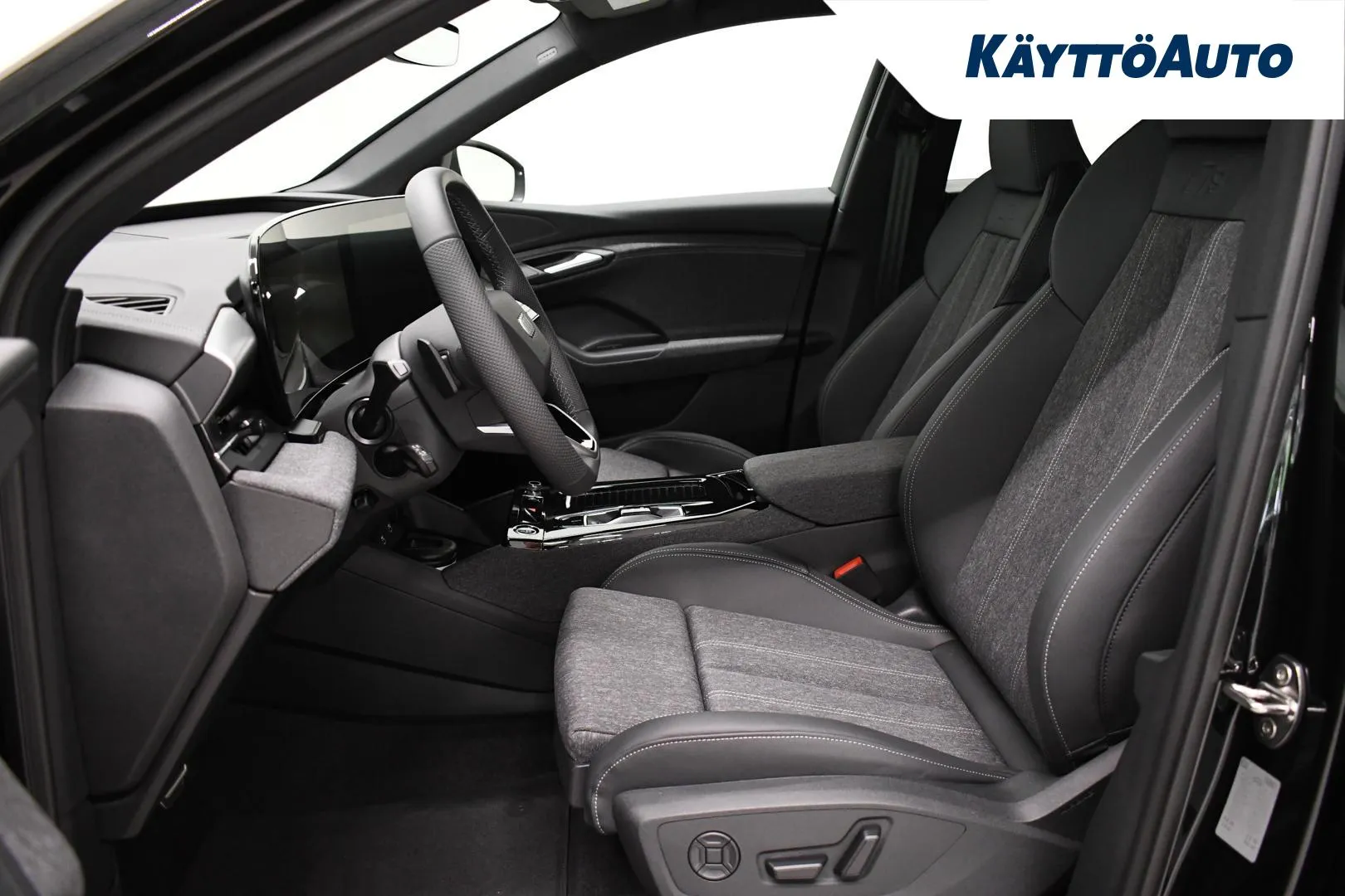 Audi Q6 e-tron GRH-994 carousel image
