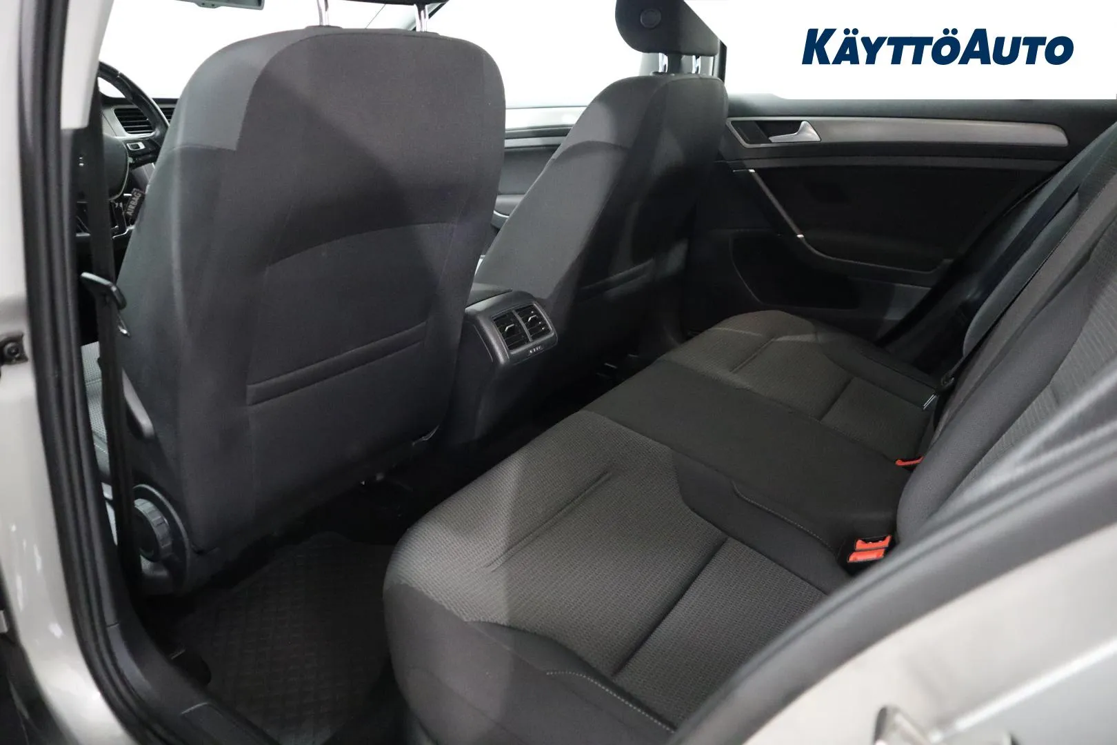VOLKSWAGEN Golf MNZ-452 carousel image