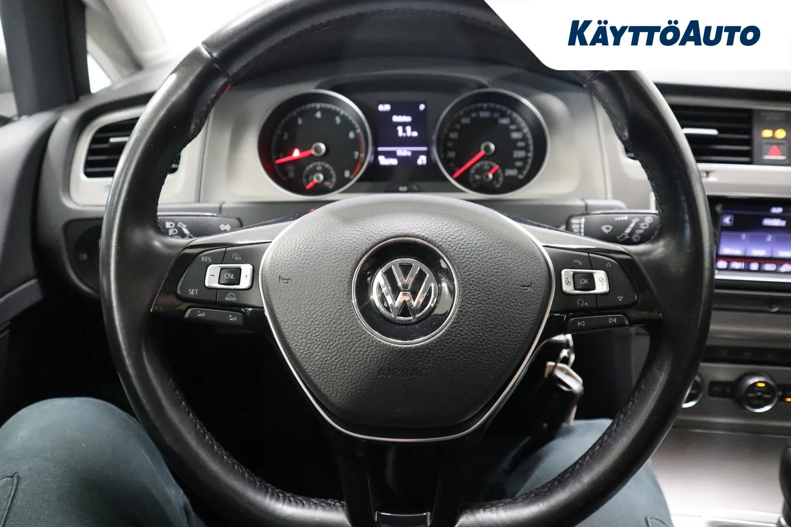 VOLKSWAGEN Golf MNZ-452 carousel image