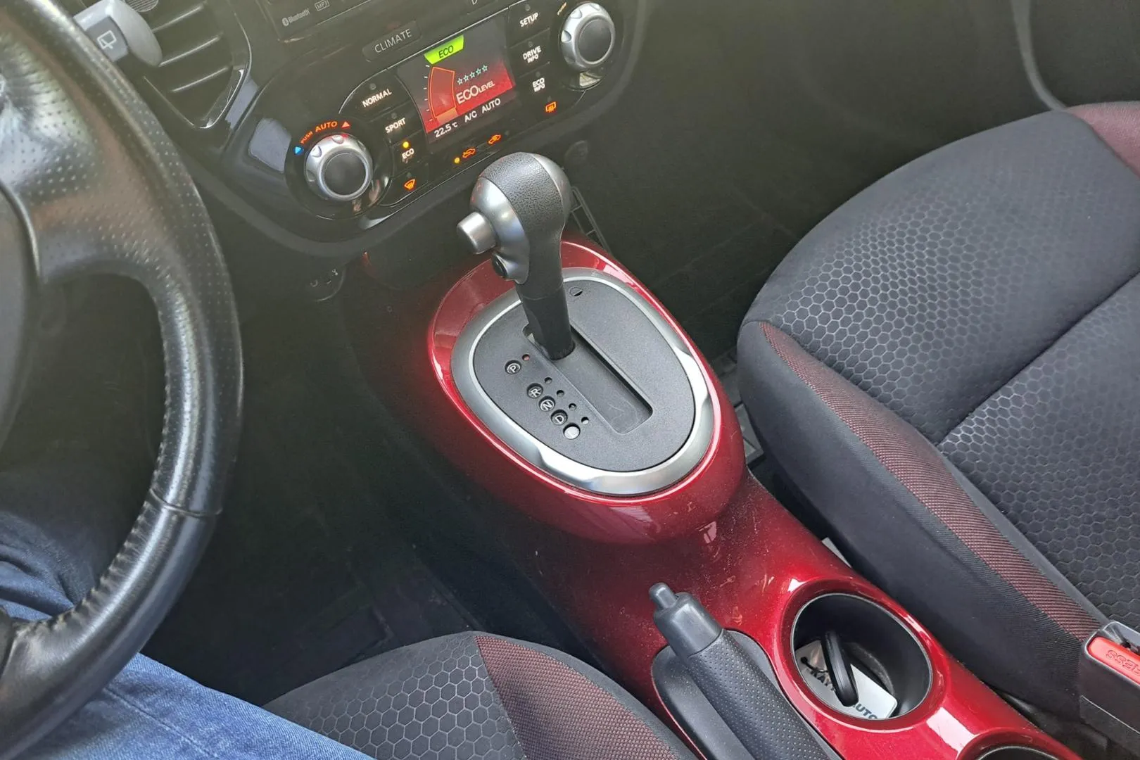 NISSAN Juke FKG-715 carousel image