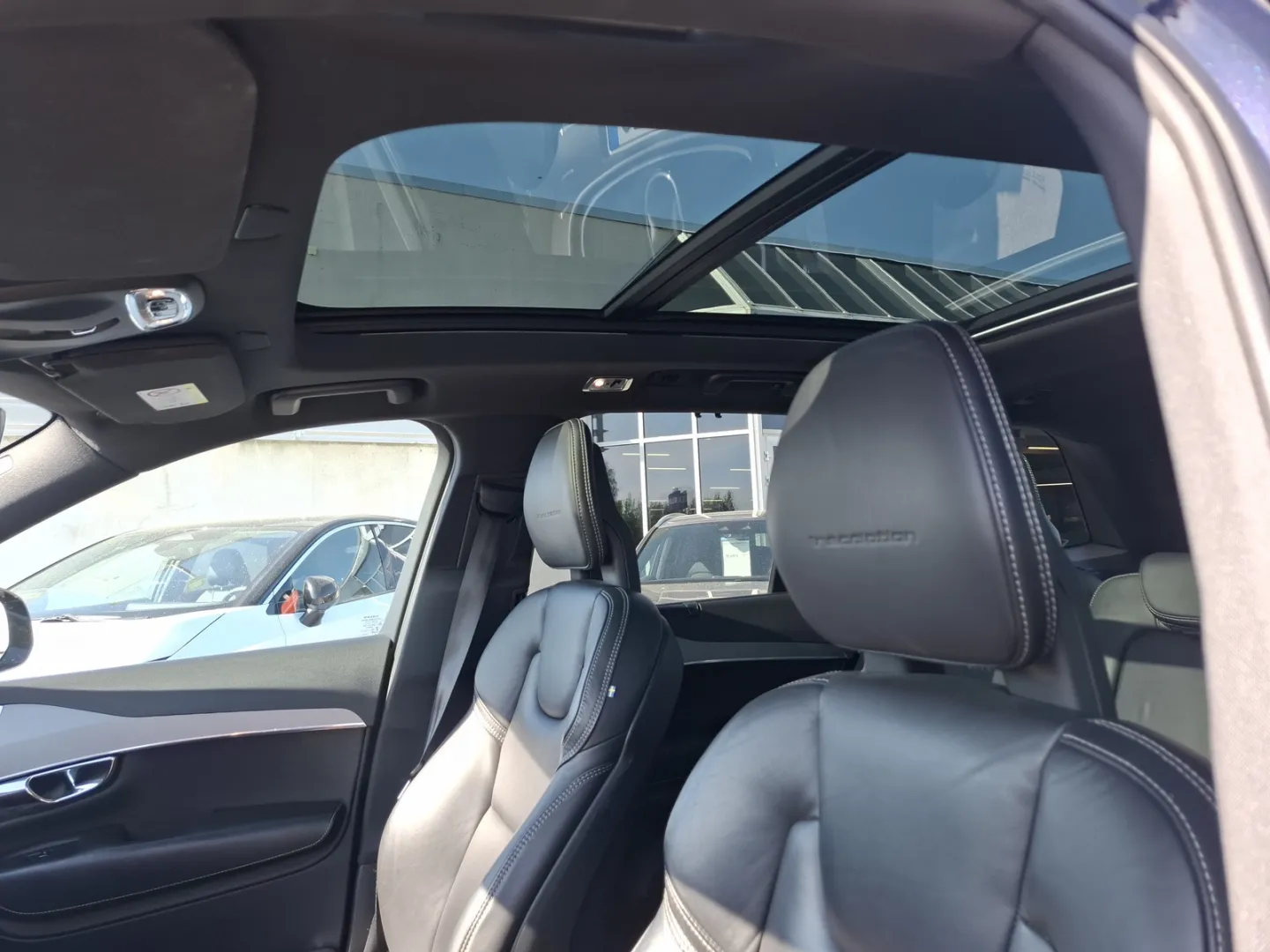 Volvo XC90 MOE-777 carousel image