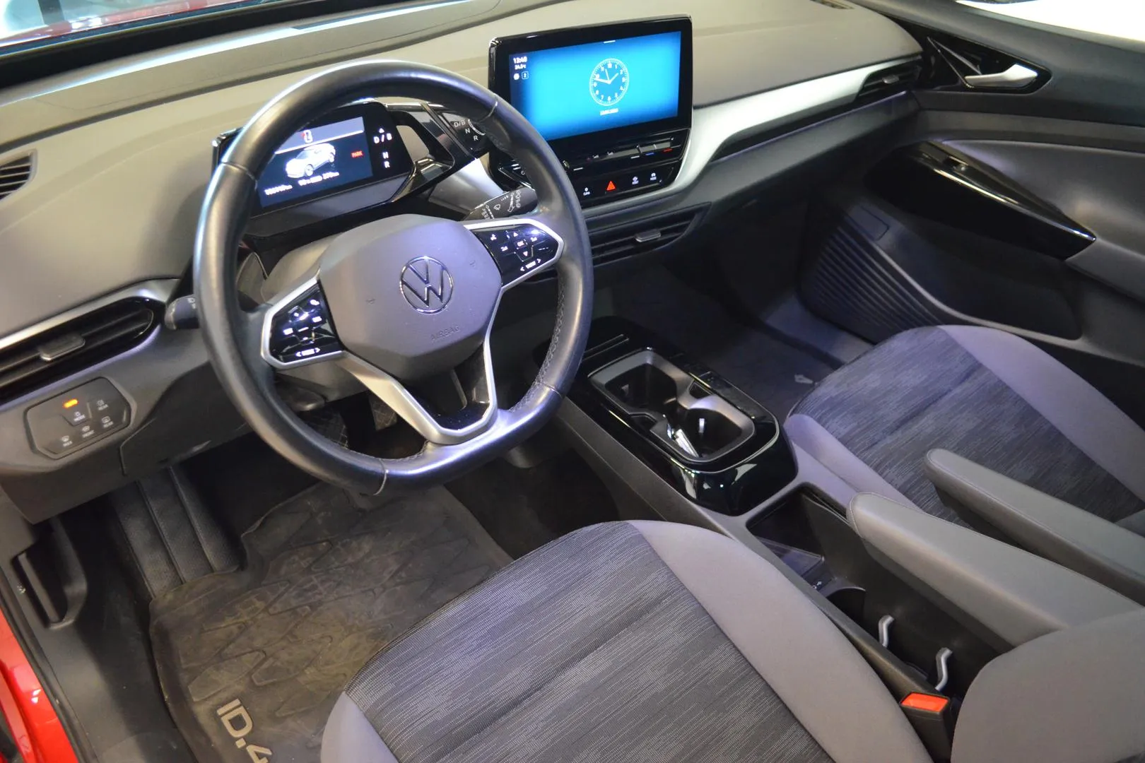 VOLKSWAGEN ID.4 IPB-940 carousel image