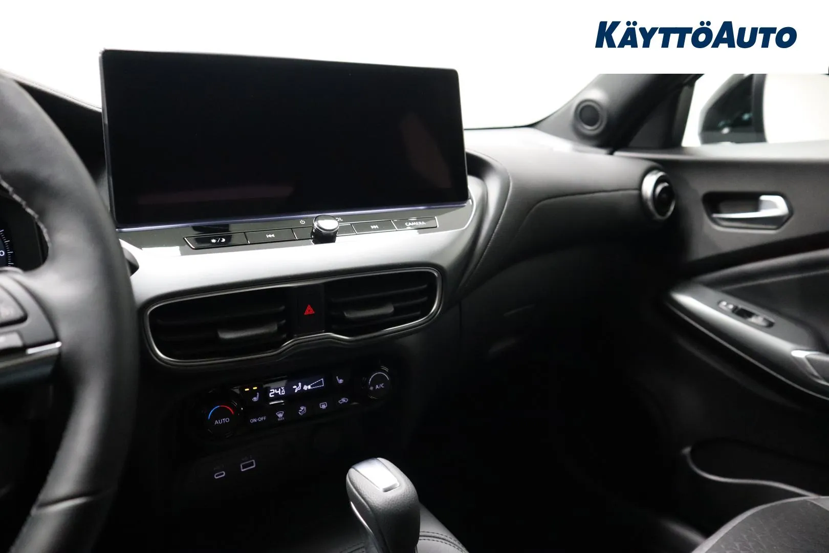 Nissan Juke XTJ-249 carousel image