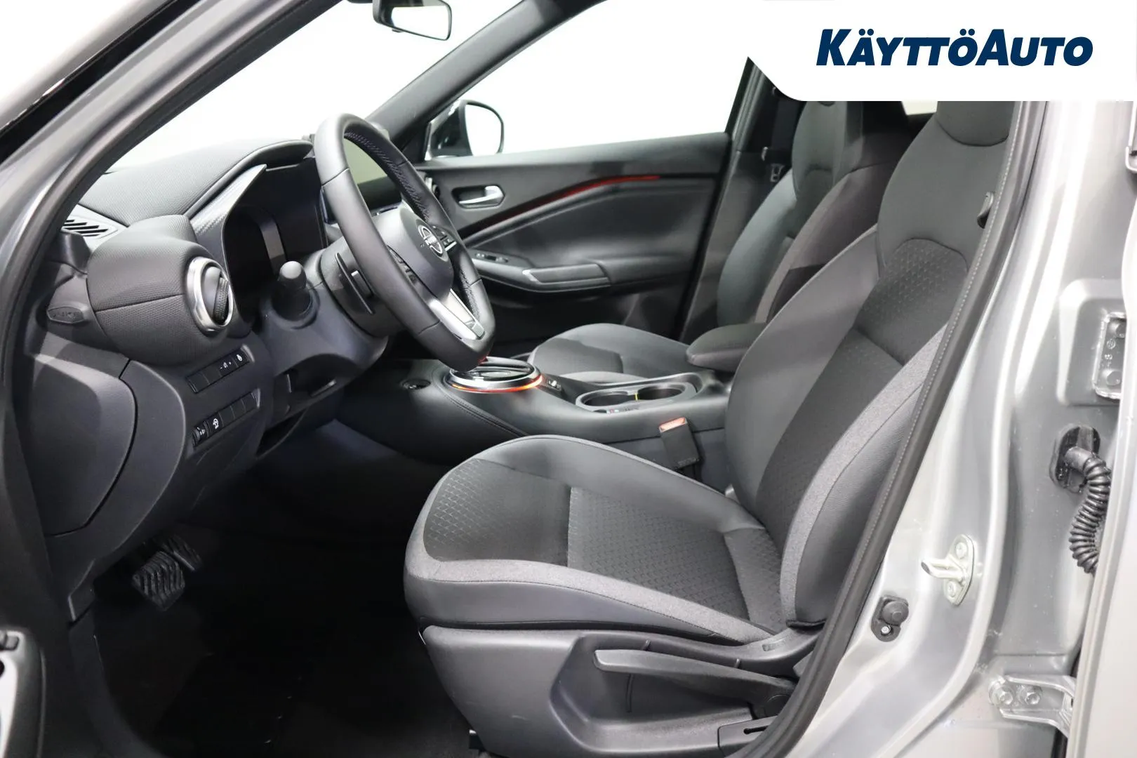 Nissan Juke XTJ-249 carousel image