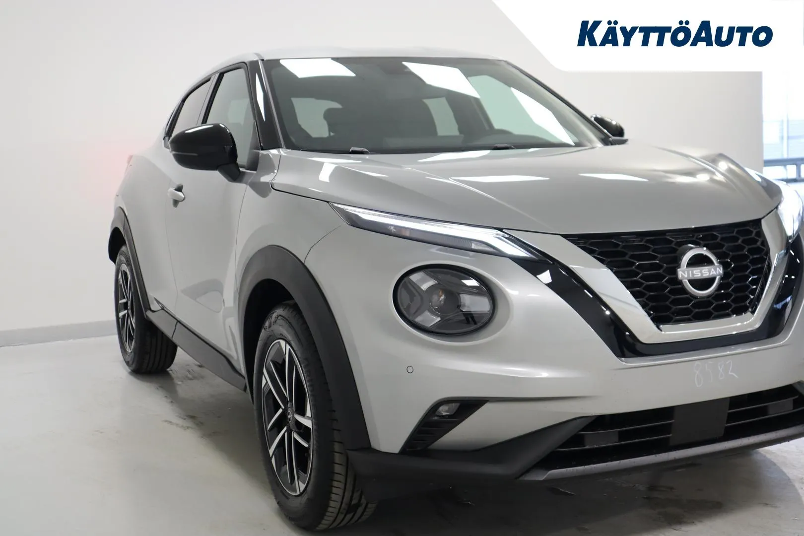 Nissan Juke XTJ-249 carousel image