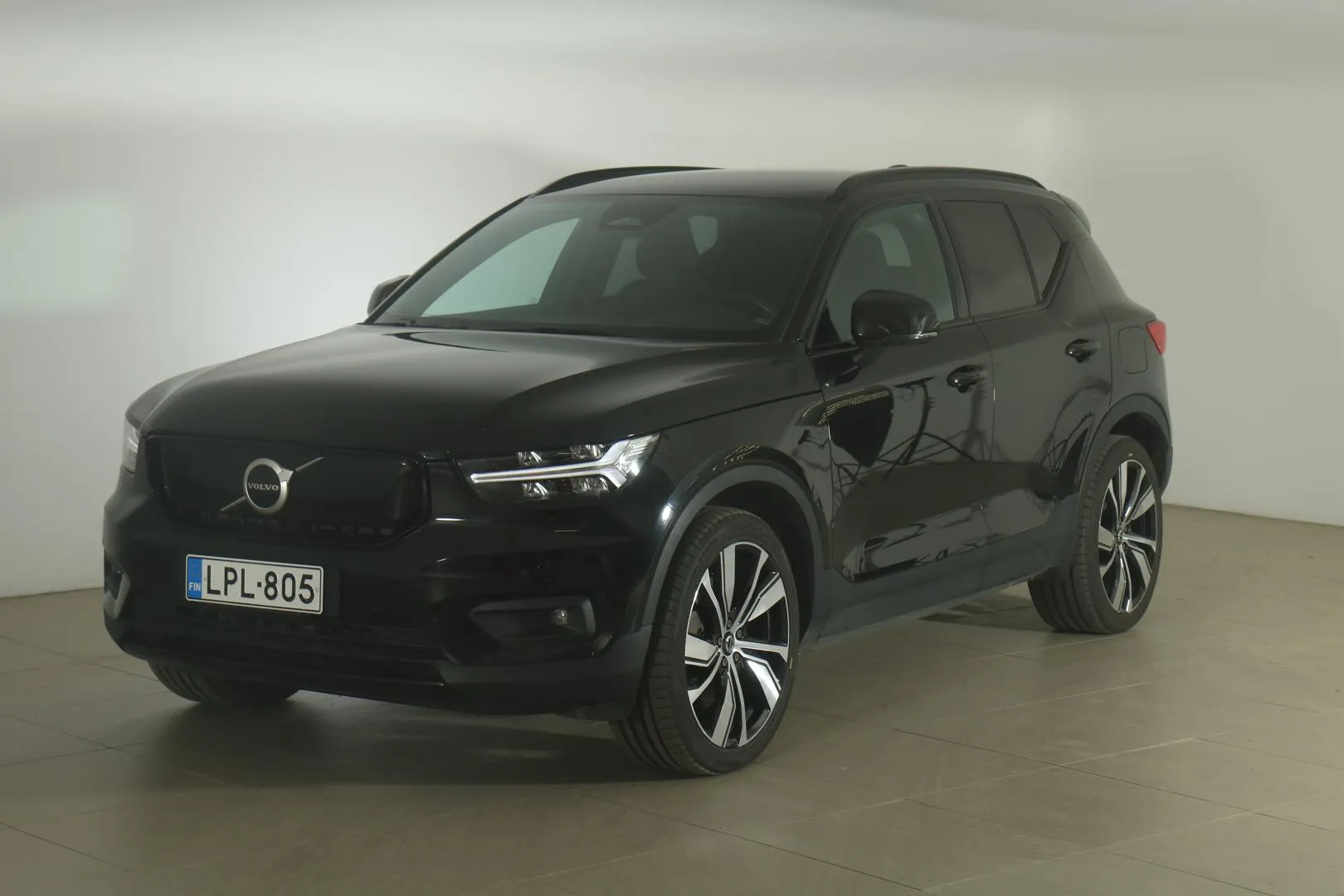 VOLVO XC40 LPL-805 carousel image