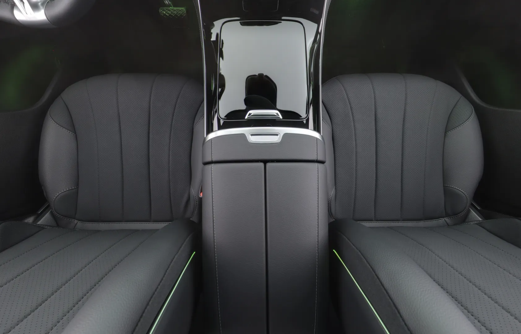 Mercedes-Benz EQE GRL-332 carousel image