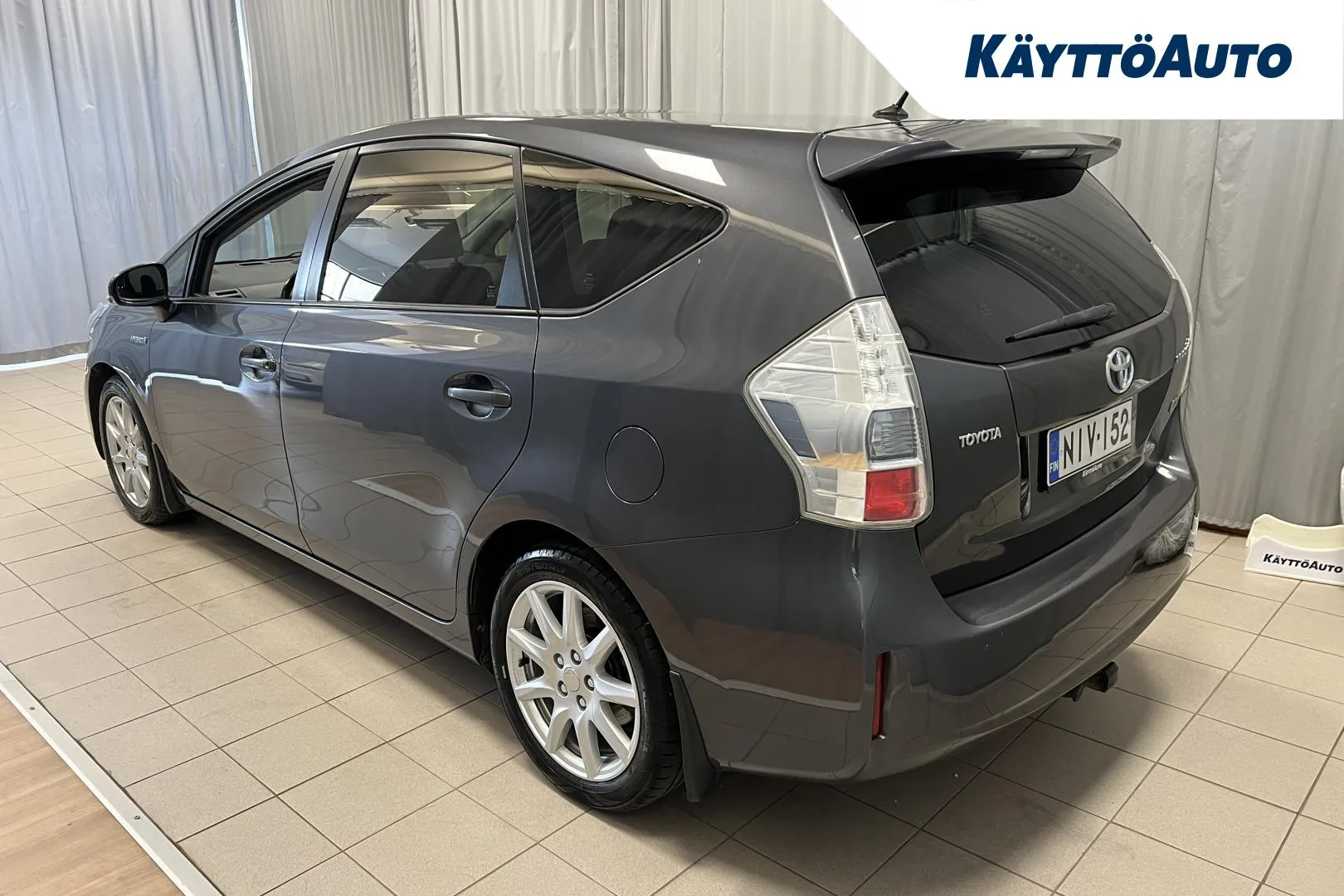 TOYOTA Prius+ NIV-152 carousel image