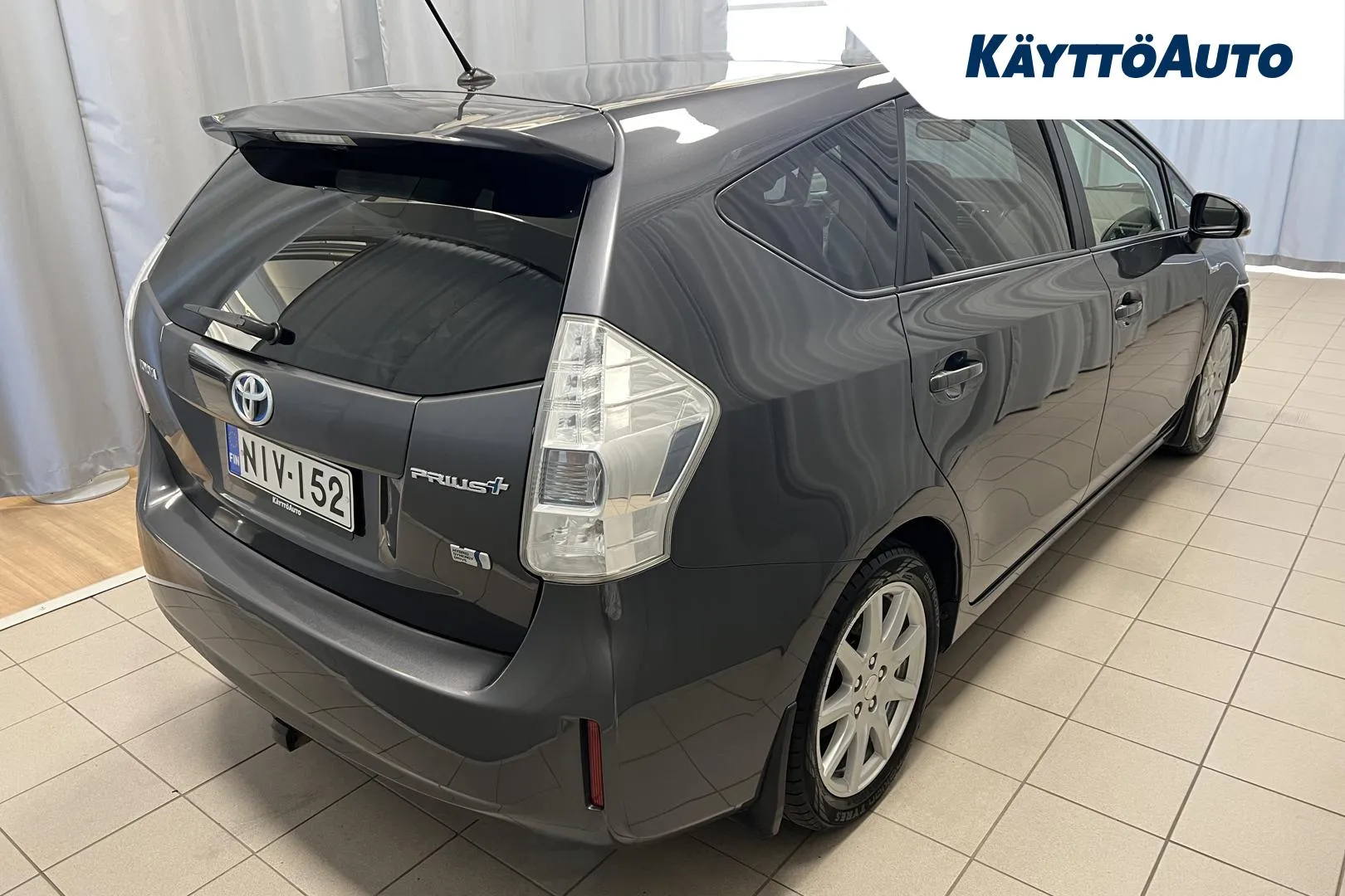 TOYOTA Prius+ NIV-152 carousel image