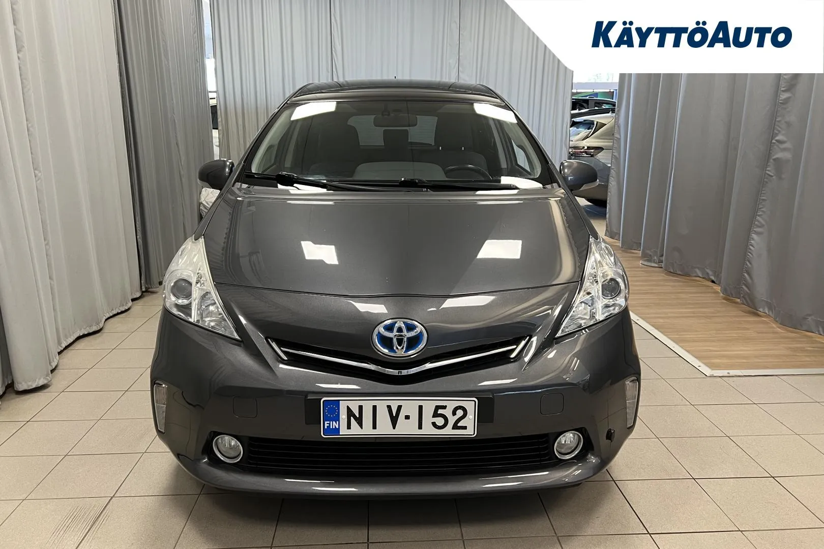 TOYOTA Prius+ NIV-152 carousel image