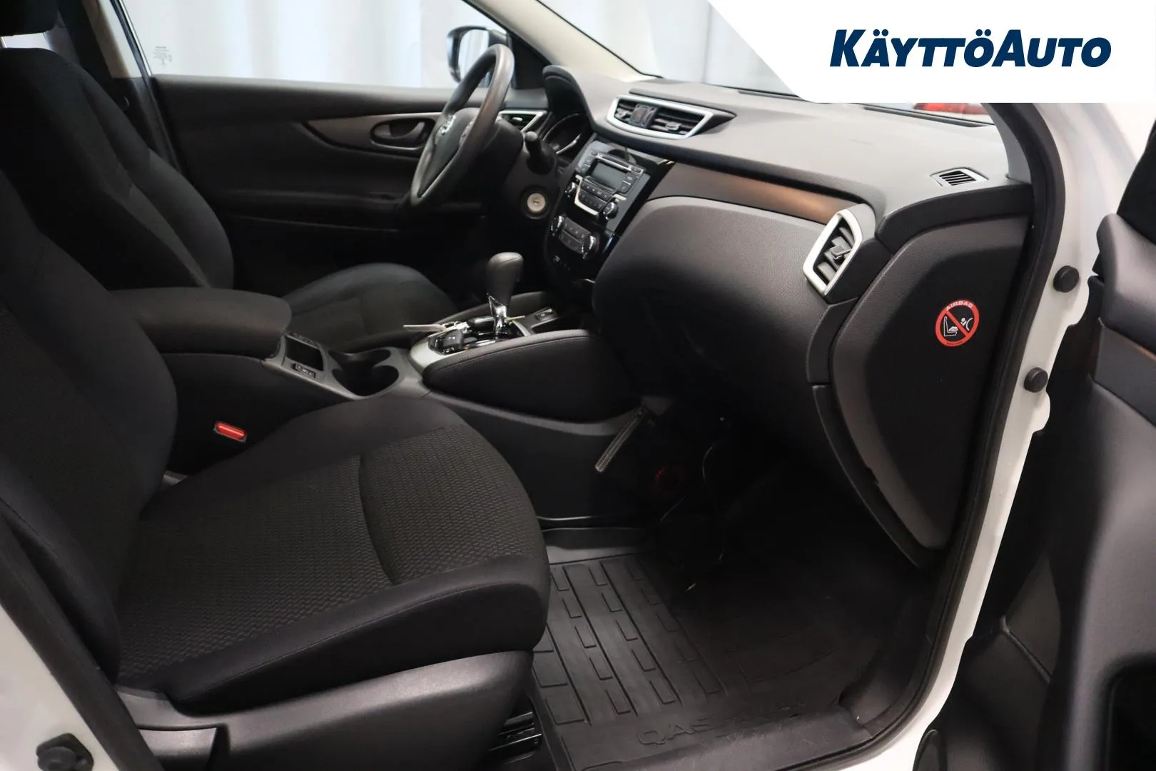 NISSAN Qashqai VYU-854 carousel image