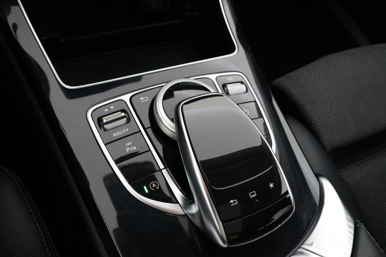 MERCEDES-BENZ C YKU-442 carousel image