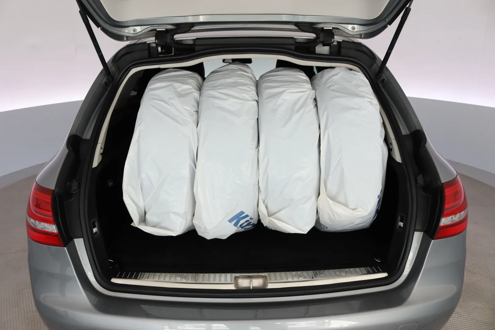 MERCEDES-BENZ C YKU-442 carousel image
