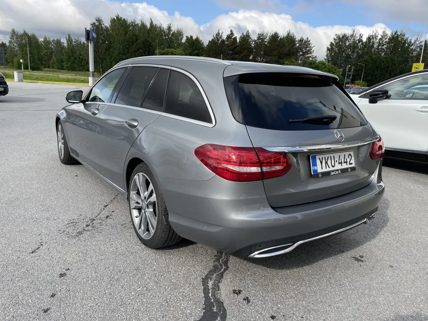 MERCEDES-BENZ C YKU-442 carousel image