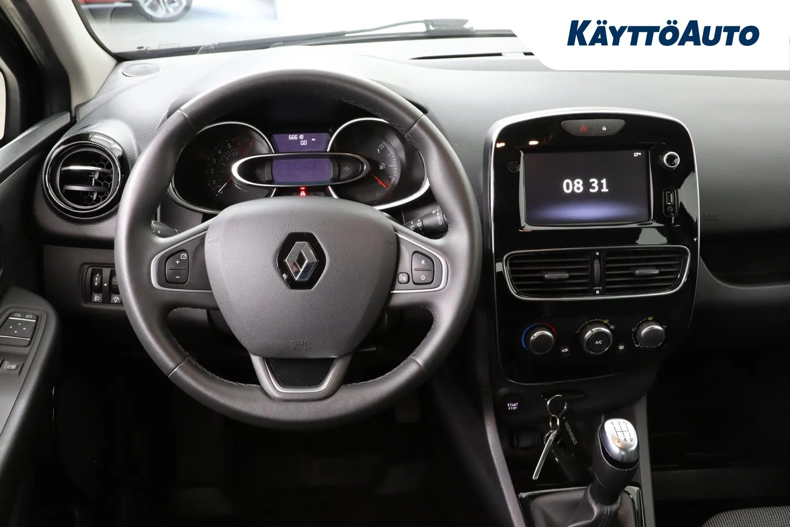 Renault Clio JLG-792 carousel image