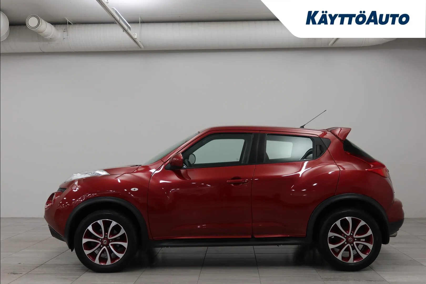 Nissan Juke TZB-194 carousel image
