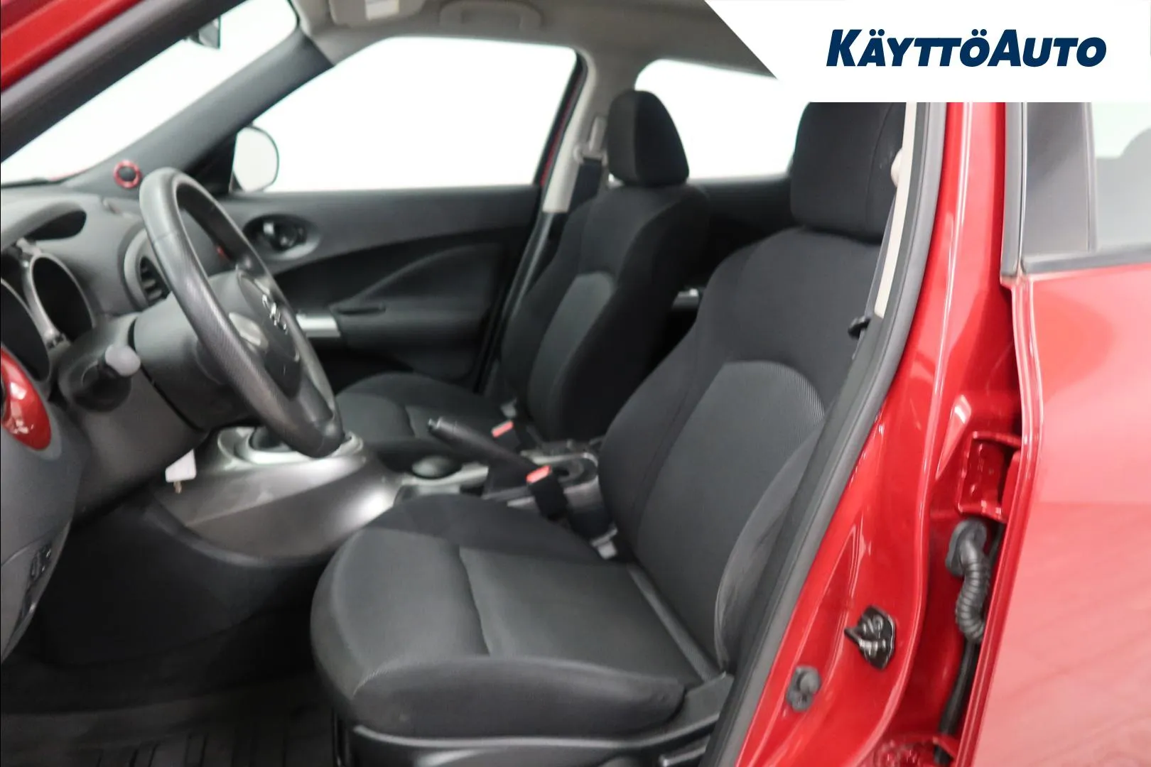 Nissan Juke TZB-194 carousel image