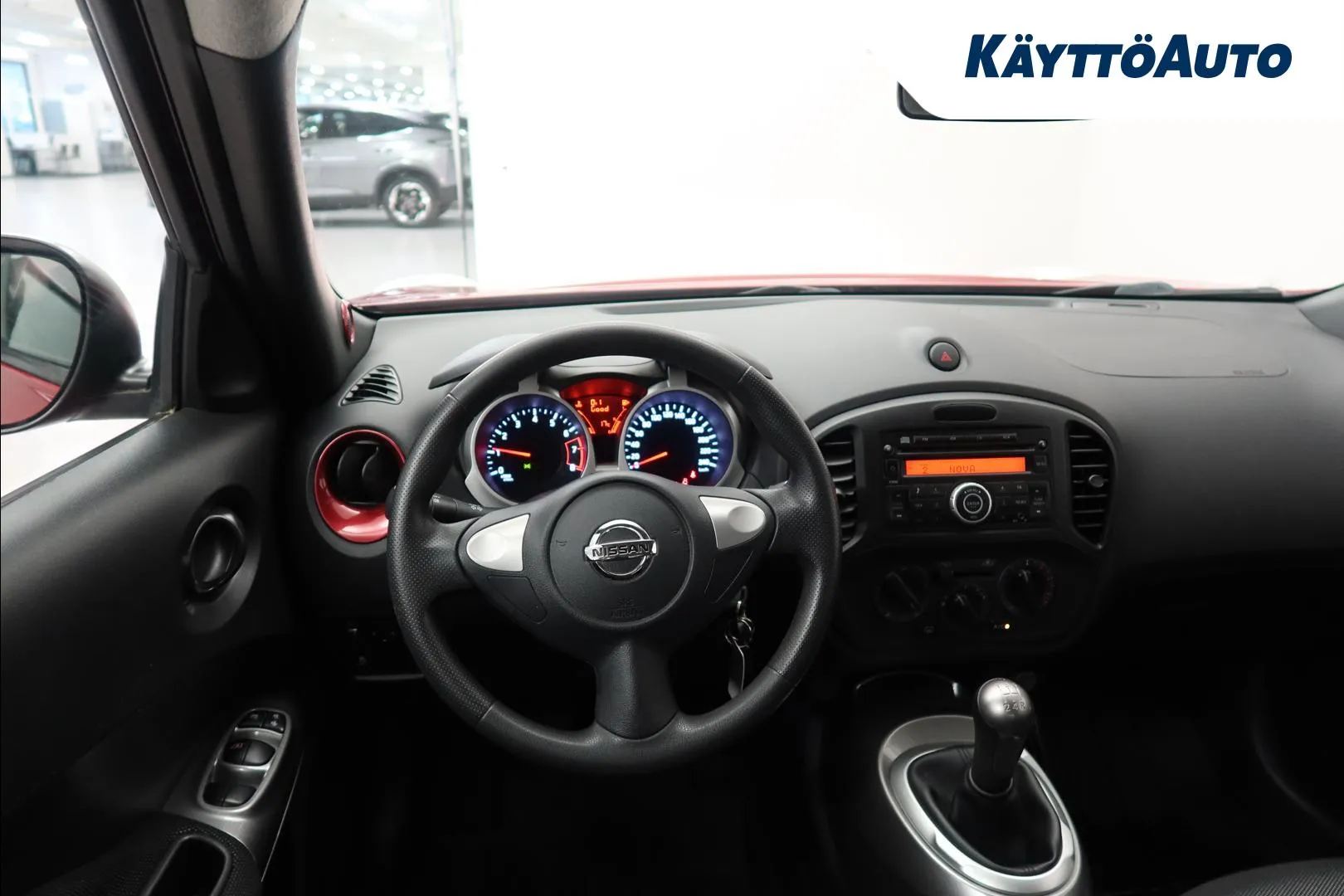 Nissan Juke TZB-194 carousel image