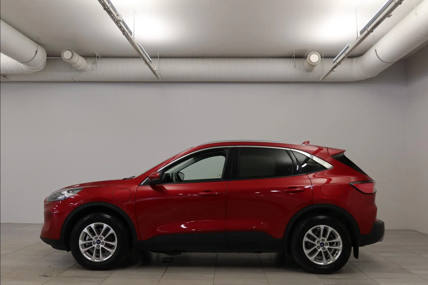 FORD Kuga MOV-331 carousel image