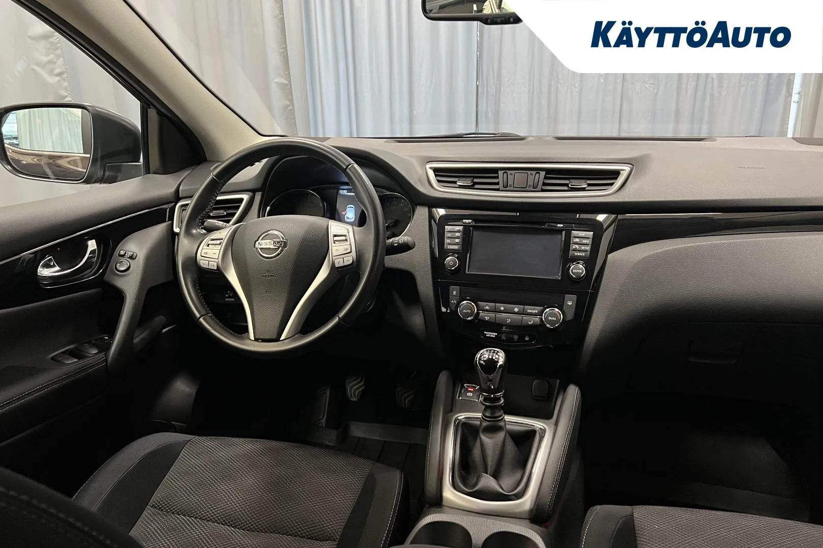 NISSAN Qashqai JKN-584 carousel image