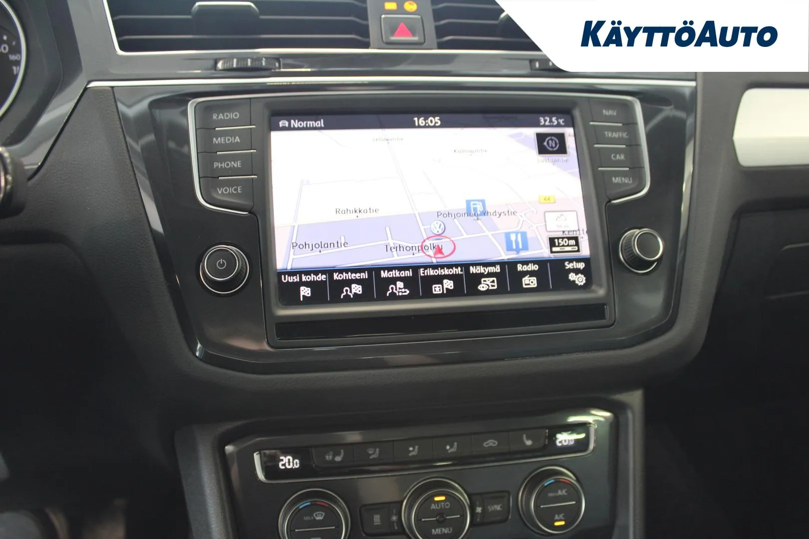 VOLKSWAGEN Tiguan MMN-230 carousel image