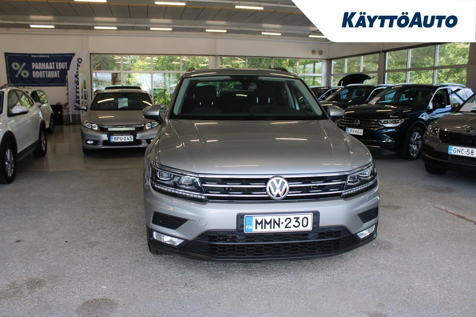 VOLKSWAGEN Tiguan MMN-230 carousel image