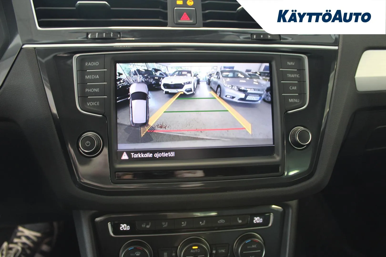 VOLKSWAGEN Tiguan MMN-230 carousel image
