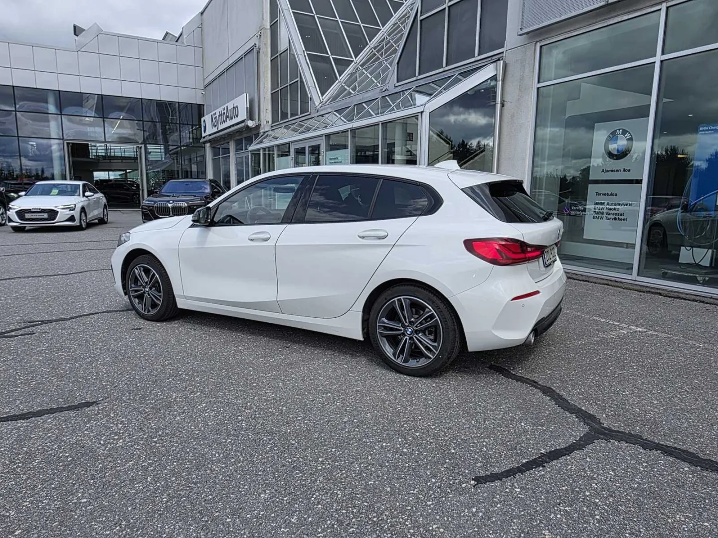 BMW 118 ZOL-922 carousel image