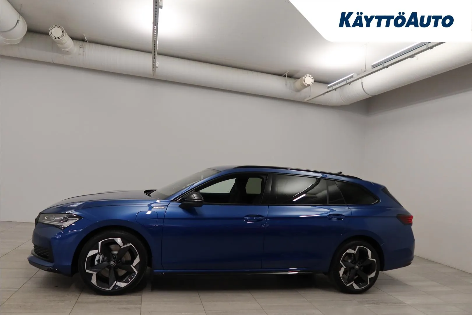 Skoda Superb JOE-987 carousel image