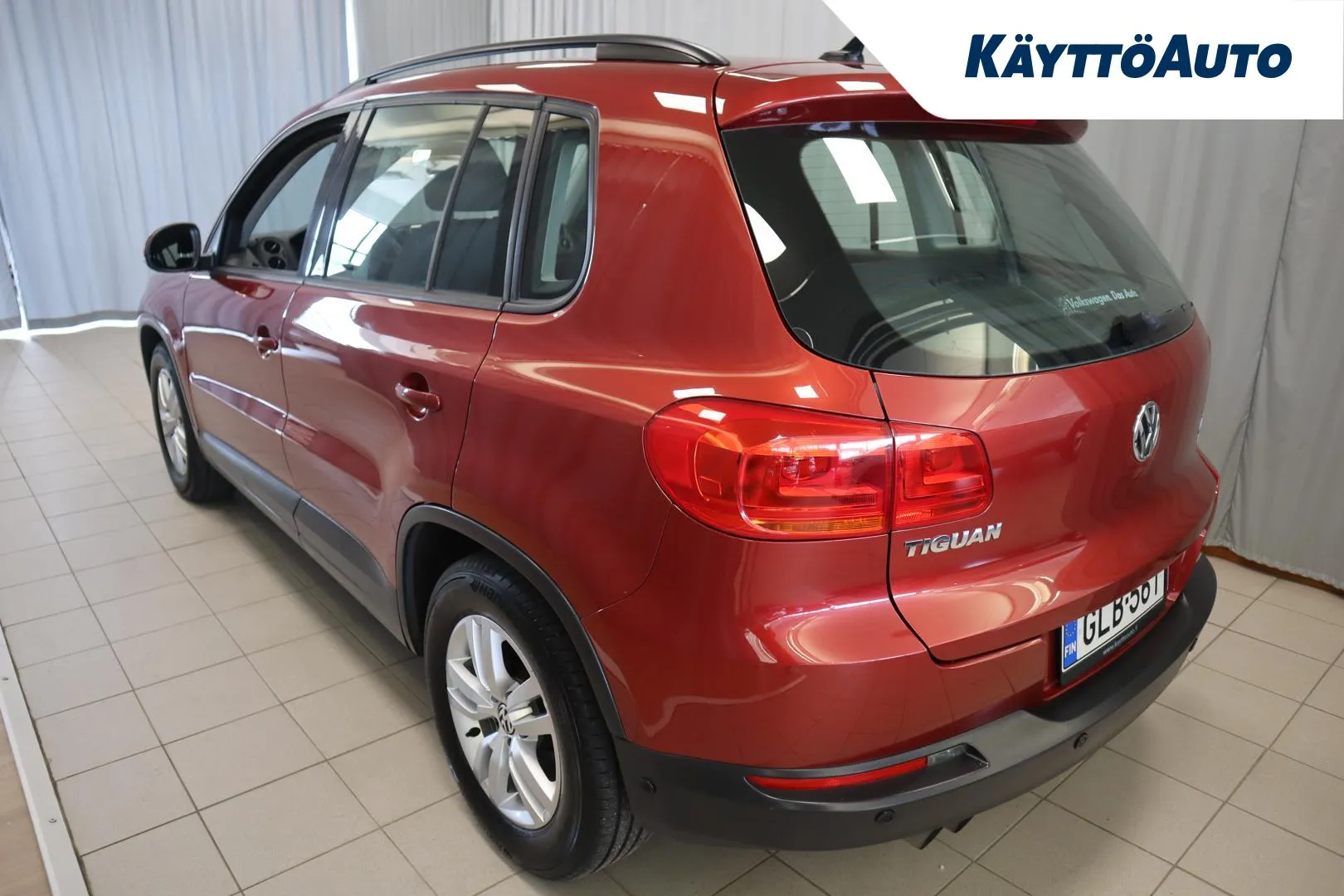 VOLKSWAGEN Tiguan GLB-561 carousel image