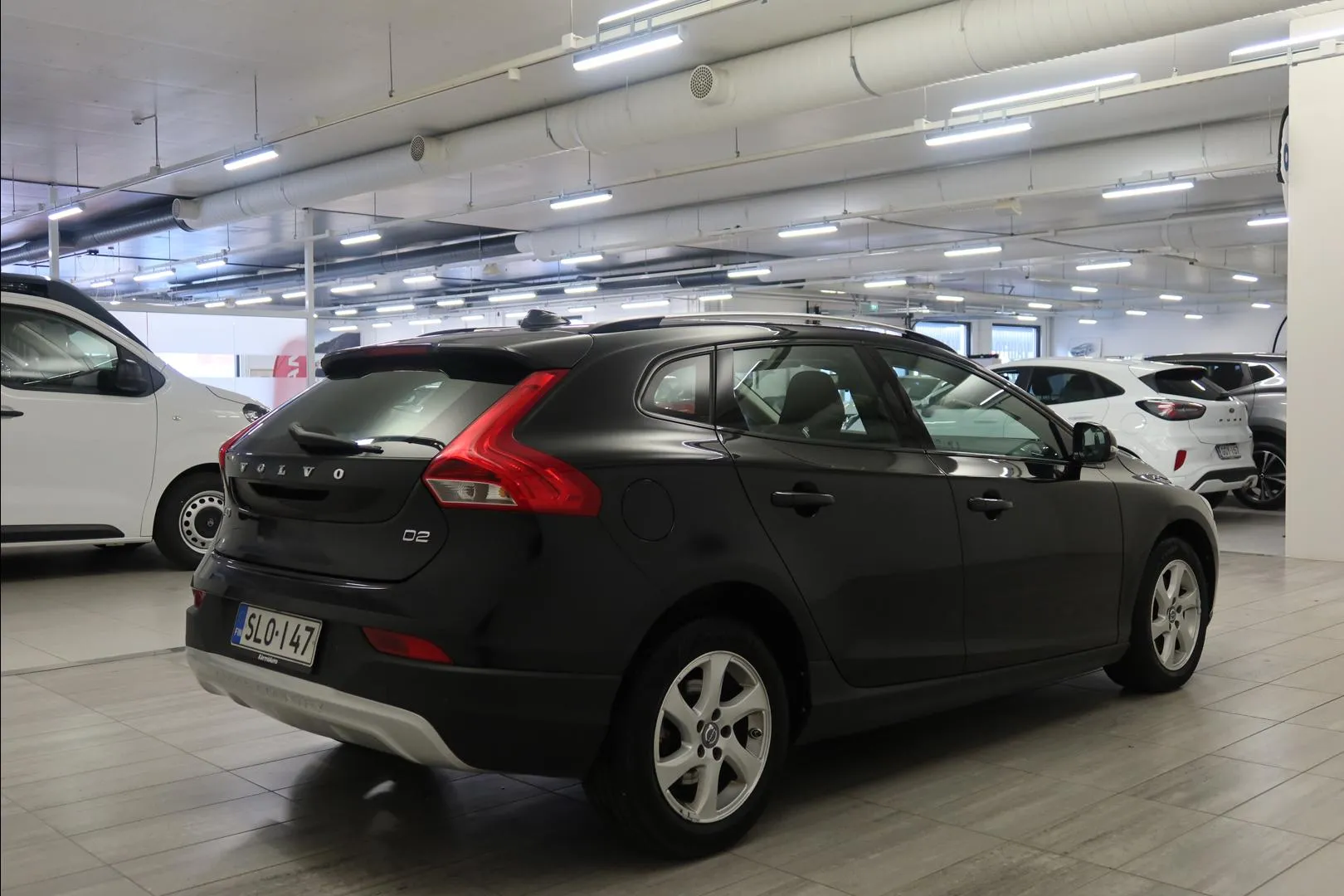 VOLVO V40 Cross Country SLO-147 carousel image