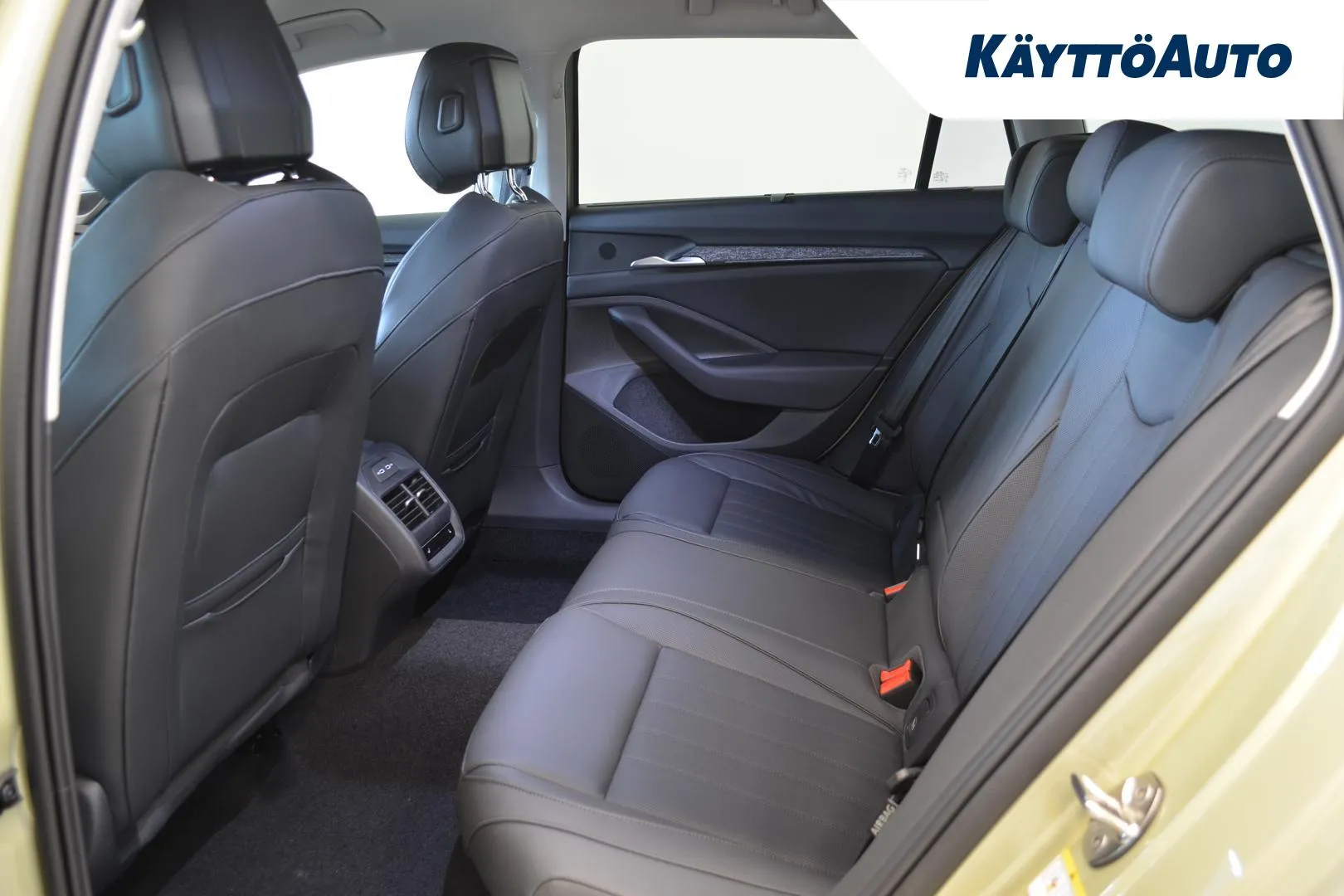 Skoda Superb EVB-224 carousel image