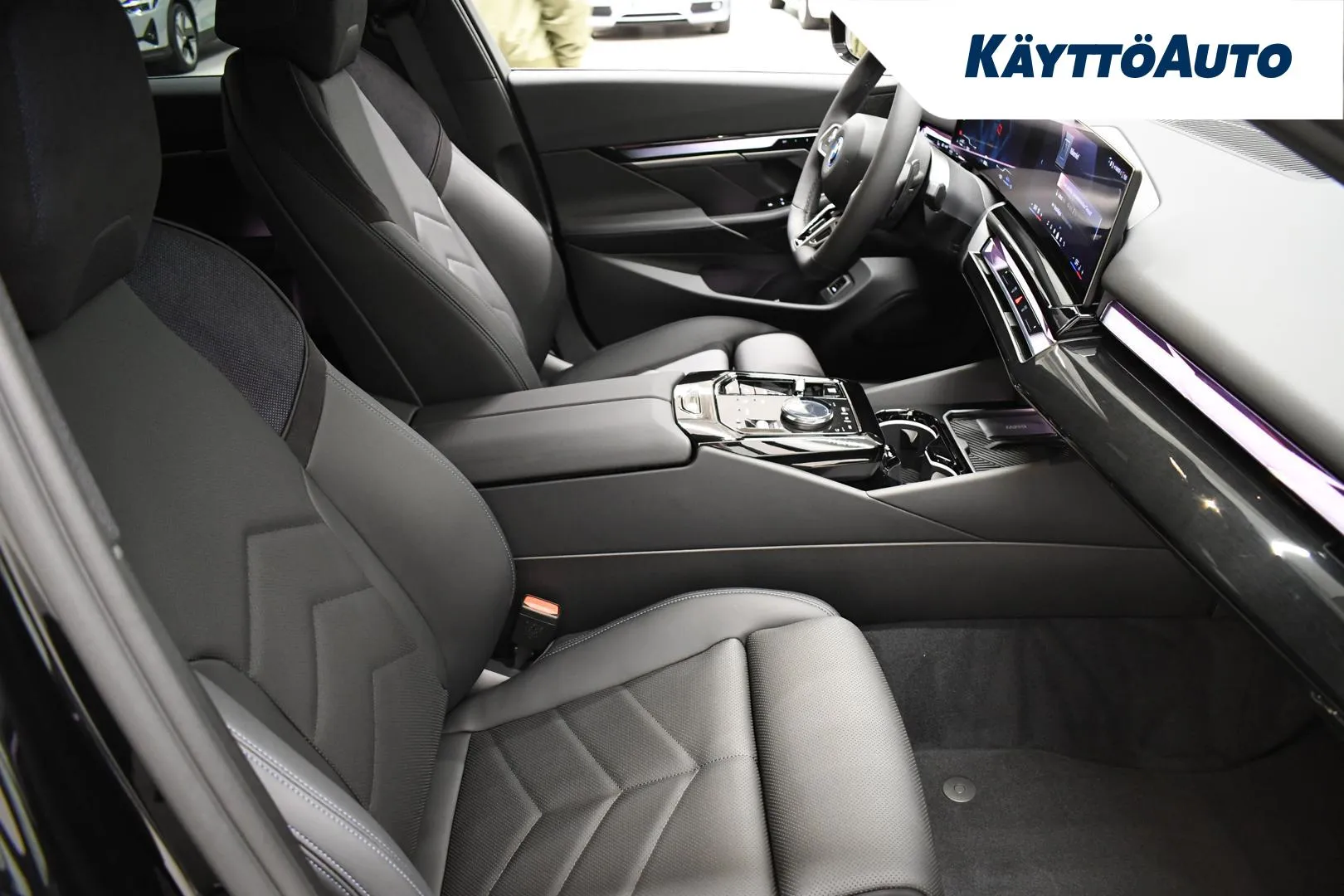 BMW 530e GRJ-751 carousel image