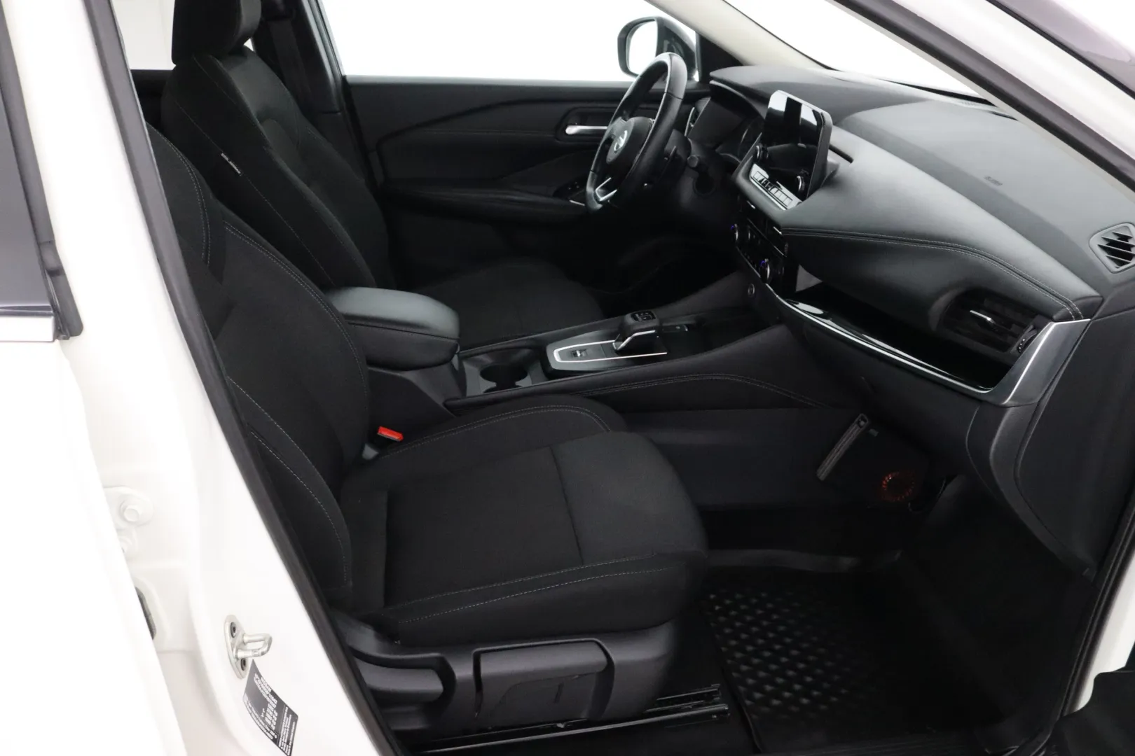 NISSAN Qashqai SOU-476 carousel image