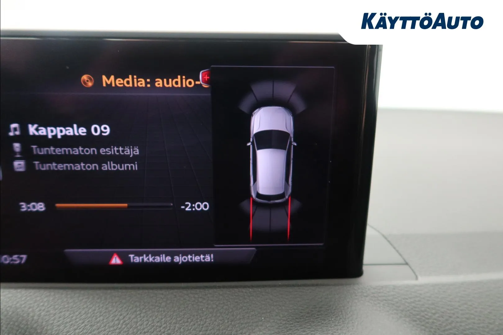 AUDI Q2 SMV-813 carousel image