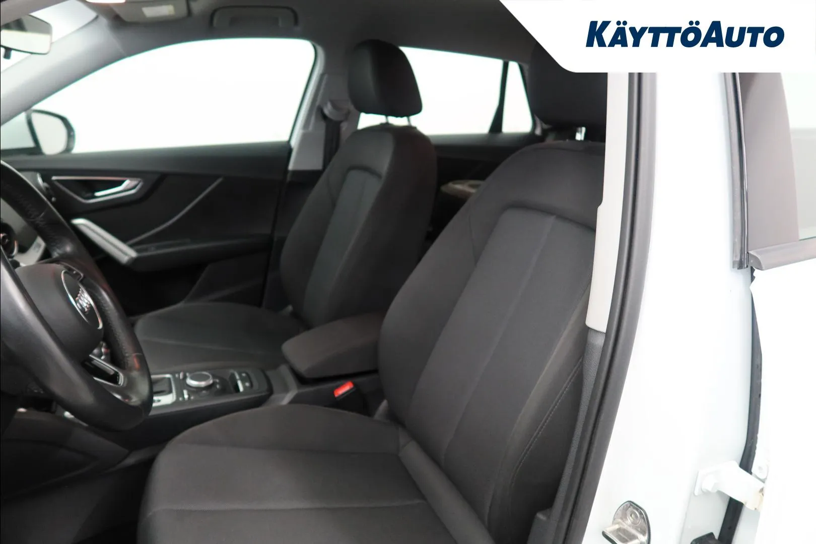 AUDI Q2 SMV-813 carousel image