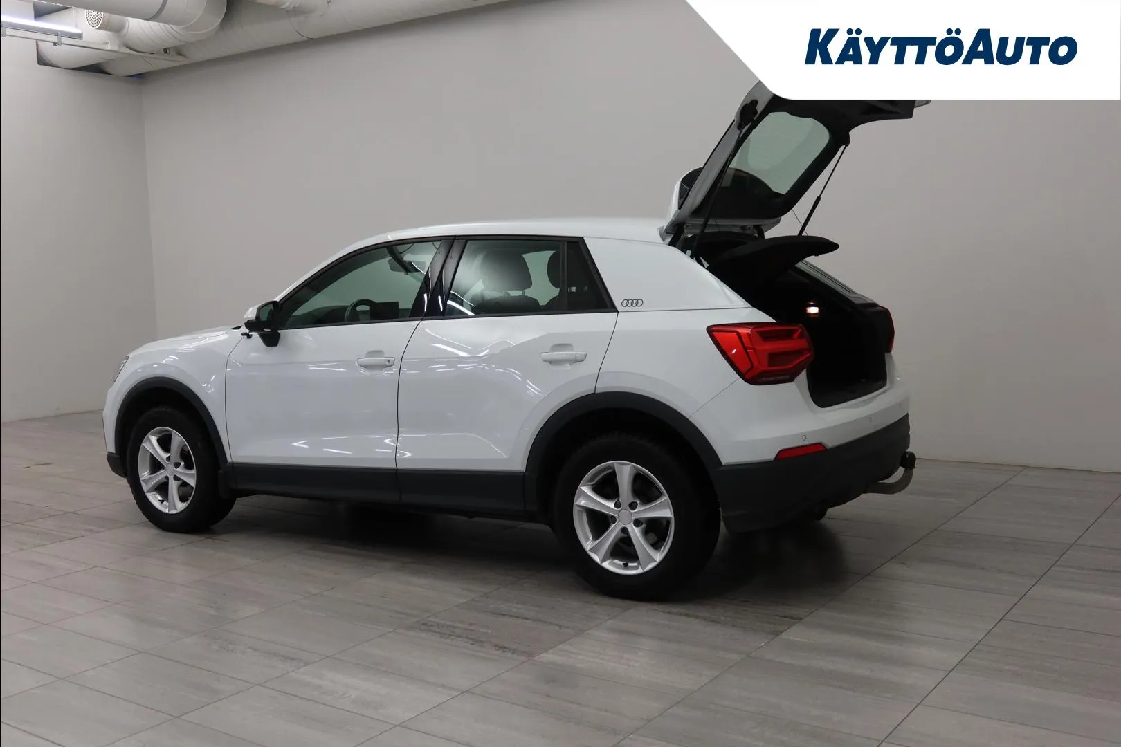 AUDI Q2 SMV-813 carousel image