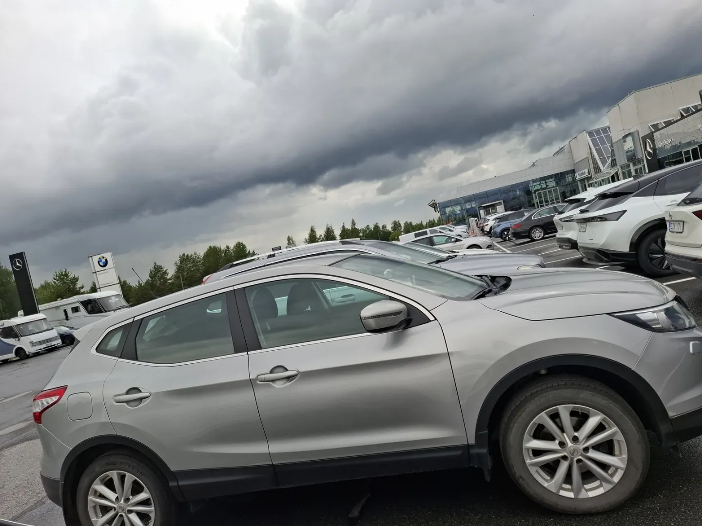 NISSAN Qashqai UYX-888 carousel image