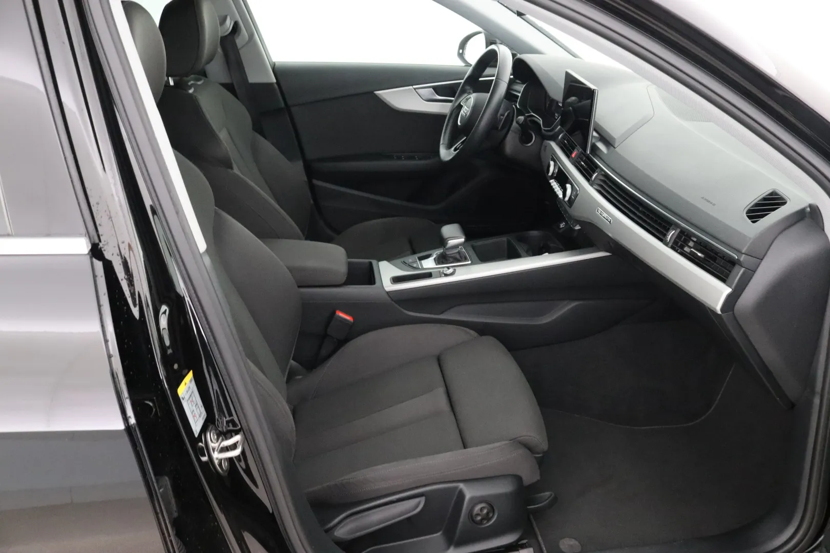 AUDI A4 allroad quattro FPG-799 carousel image